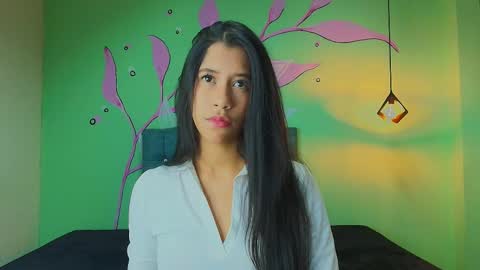 C O N N I E online show from December 3, 7:23 pm