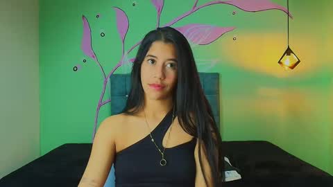 C O N N I E online show from December 5, 8:12 am