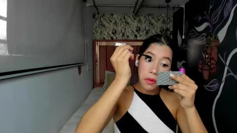 C O N N I E online show from February 16, 7:10 pm