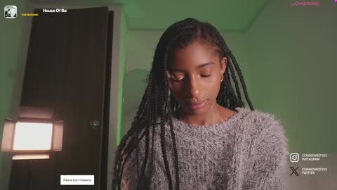 Snapshot of connie_west0 chatting on December 25, 5:37 am   independent model online show from December 25, 5:37 am