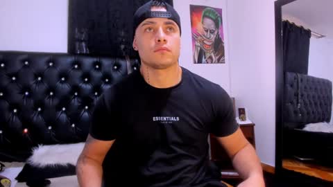 Snapshot of connorsmith_26 chatting on February 6, 1:32 pm Connor Smith online show from February 6, 1:32 pm