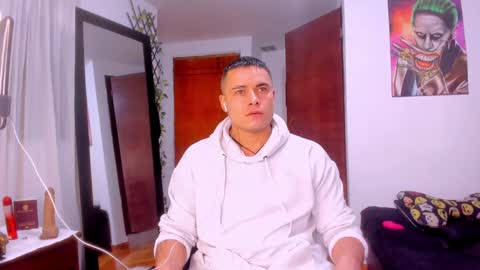 Snapshot of connorsmith_26 chatting on February 7, 1:53 pm Connor Smith online show from February 7, 1:53 pm