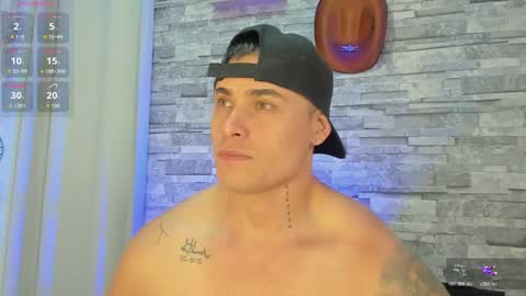 Snapshot of connorsmith_26 chatting on December 1, 11:43 pm Connor Smith online show from December 1, 11:43 pm