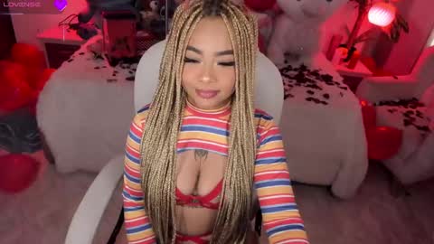 Snapshot of conny_curly chatting on February 14, 4:31 pm Conny online show from February 14, 4:31 pm