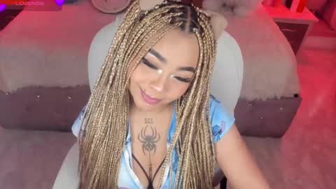 Snapshot of conny_curly chatting on March 5, 1:39 pm Conny online show from March 5, 1:39 pm