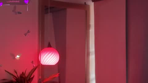 Snapshot of conny_curly chatting on March 8, 4:17 pm Conny online show from March 8, 4:17 pm