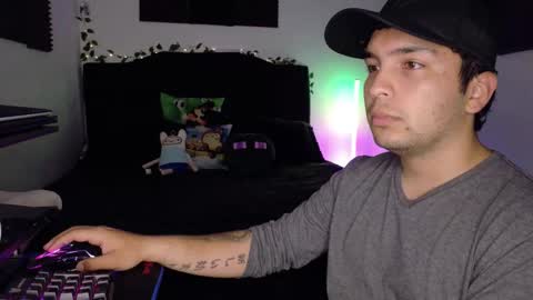 Snapshot of conor_taylor_ chatting on December 2, 12:54 pm conor_taylor_ online show from December 2, 12:54 pm