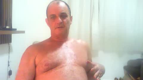 Conradinho online show from October 25, 1:24 am