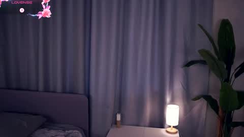 Snapshot of constanceglascov chatting on October 11, 5:17 am Hello im Sofia Welcme to my room .More hugs and kiss for you online show from October 11, 5:17 am