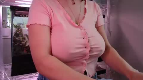 Snapshot of constantcumquest chatting on October 12, 7:57 pm ANR Mommy online show from October 12, 7:57 pm