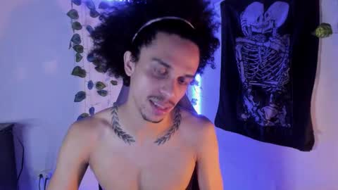 Aaron  online show from March 3, 11:38 am