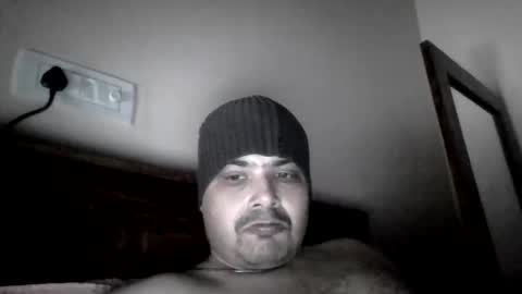 Snapshot of cool_breeze09 chatting on February 23, 1:13 am Cool Breeze09 online show from February 23, 1:13 am