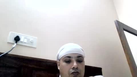 Cool Breeze09 online show from April 20, 6:31 pm