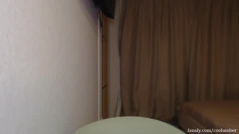 Snapshot of coolamber chatting on December 3, 2:58 am Amber online show from December 3, 2:58 am