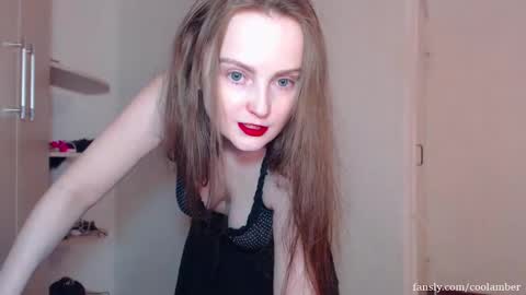 Snapshot of coolamber chatting on March 11, 5:27 am Amber online show from March 11, 5:27 am