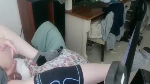 Snapshot of coolbreezee007 chatting on October 31, 12:17 pm Chuck online show from October 31, 12:17 pm