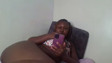 coolgirl001 online show from November 19, 6:41 pm