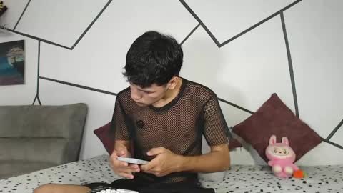 shiro online show from April 19, 5:45 pm