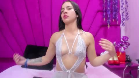 Snapshot of cooperemma_ chatting on October 23, 2:44 am CooperEmma online show from October 23, 2:44 am