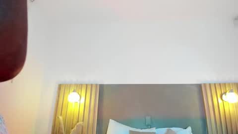 C O R A  L online show from November 29, 2:14 am