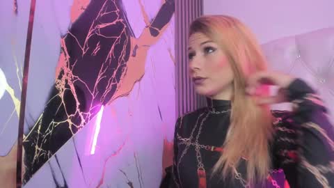 sophie online show from December 28, 9:20 am