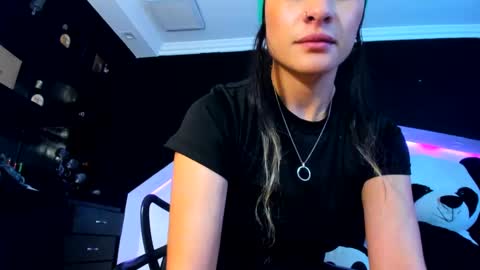 Snapshot of coral_gibson chatting on January 10, 3:16 pm Coral online show from January 10, 3:16 pm