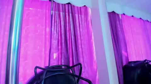 Snapshot of coral_gibson chatting on January 14, 3:04 pm Coral online show from January 14, 3:04 pm