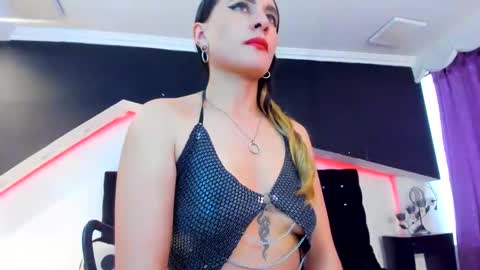 Snapshot of coral_gibson chatting on January 16, 6:59 pm Coral online show from January 16, 6:59 pm
