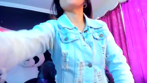 Snapshot of coral_gibson chatting on January 17, 12:21 pm Coral online show from January 17, 12:21 pm