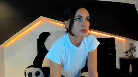 Snapshot of coral_gibson chatting on January 25, 12:05 pm Coral online show from January 25, 12:05 pm
