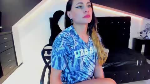 Snapshot of coral_gibson chatting on January 29, 5:56 pm Coral online show from January 29, 5:56 pm