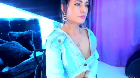 Snapshot of coral_gibson chatting on February 4, 7:22 pm Coral online show from February 4, 7:22 pm