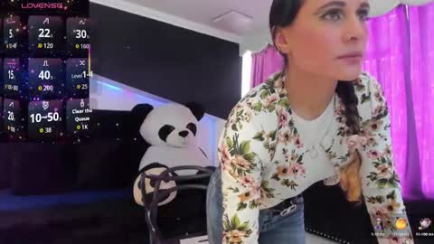 Coral  online show from November 1, 1:02 pm