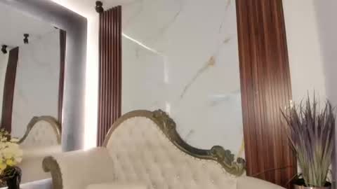 Snapshot of coraliebronson chatting on September 19, 8:09 pm Coralie Bronson online show from September 19, 8:09 pm