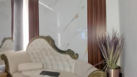 Snapshot of coraliebronson chatting on October 9, 8:07 pm Coralie Bronson online show from October 9, 8:07 pm