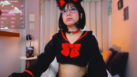 Snapshot of coralinericce_ chatting on December 7, 8:33 am Coral Stefani online show from December 7, 8:33 am