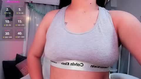 Snapshot of coralinericce_ chatting on October 28, 5:55 am Coral Stefani online show from October 28, 5:55 am