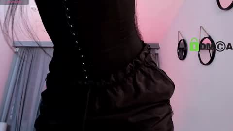 Snapshot of coralinericce_ chatting on November 20, 10:20 pm Coral Stefani online show from November 20, 10:20 pm