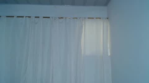 Coral Reyes online show from November 23, 5:13 pm