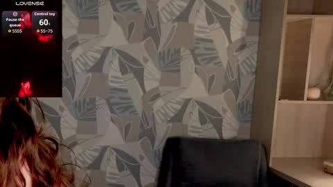 Leya online show from November 3, 1:19 am