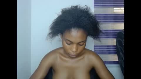 Snapshot of cornxcunt chatting on October 19, 4:18 pm cornxcunt online show from October 19, 4:18 pm