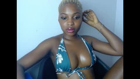 Snapshot of cornxcunt chatting on October 27, 2:26 am cornxcunt online show from October 27, 2:26 am