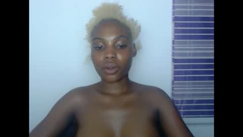 Snapshot of cornxcunt chatting on November 6, 7:26 pm cornxcunt online show from November 6, 7:26 pm