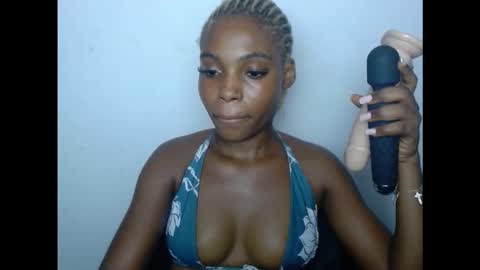 Snapshot of cornxcunt chatting on November 17, 7:41 pm cornxcunt online show from November 17, 7:41 pm