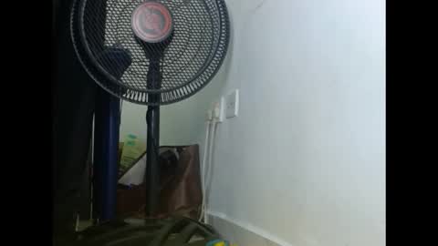 Snapshot of cornxcunt chatting on November 25, 10:10 pm cornxcunt online show from November 25, 10:10 pm