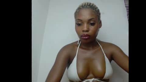 Snapshot of cornxcunt chatting on December 15, 3:27 pm cornxcunt online show from December 15, 3:27 pm