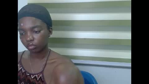 Snapshot of cornxcuntx chatting on November 18, 10:25 pm cornxcuntx online show from November 18, 10:25 pm