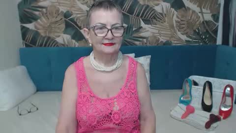 Snapshot of corssika chatting on November 23, 6:41 pm corssika online show from November 23, 6:41 pm