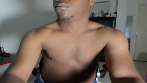 Snapshot of corvis_xnc0012 chatting on February 20, 10:16 am Corvis Xnc0012 online show from February 20, 10:16 am