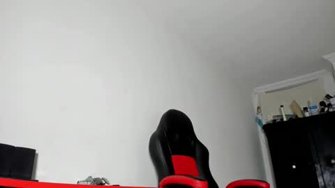 Snapshot of corvis_xnc0012 chatting on March 6, 4:07 pm Corvis Xnc0012 online show from March 6, 4:07 pm